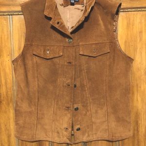 Harold’s women’s 100% Leather Vest, Size Large